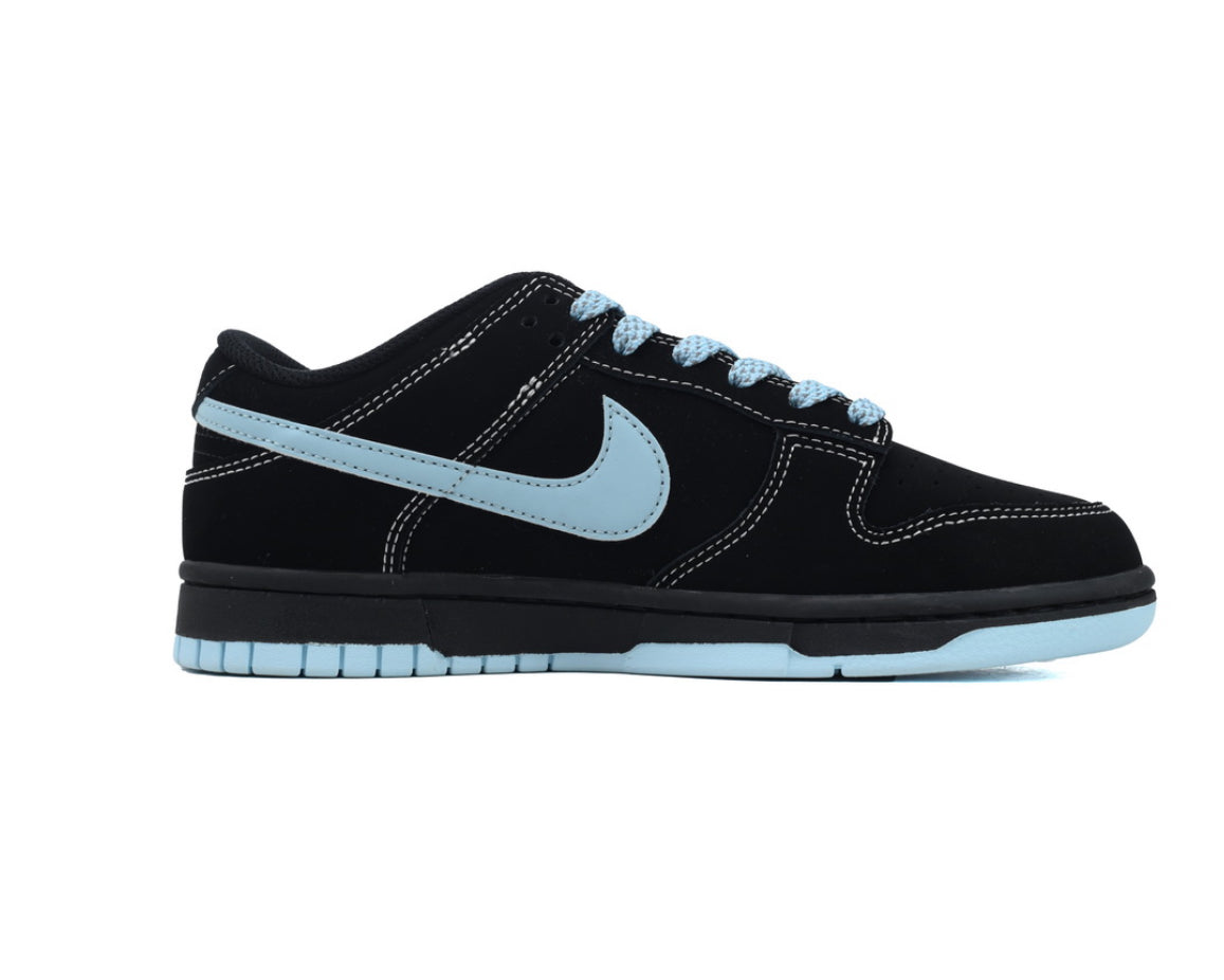 Nike Dunk Low x Stussy Custom