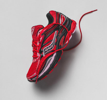 Soucony V Red
