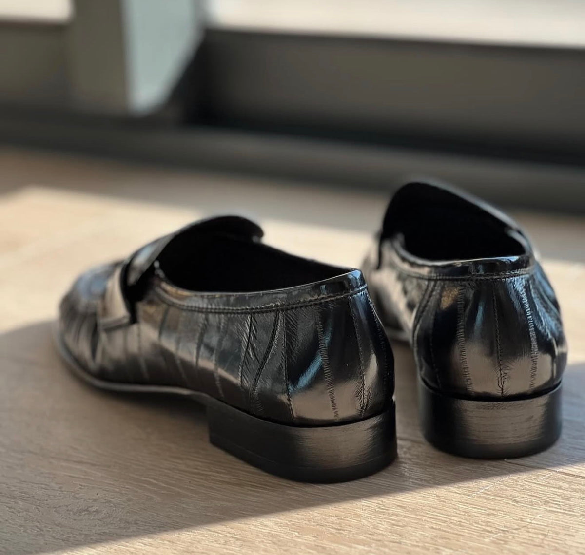Eel Skin Soft Leather Loafers Black